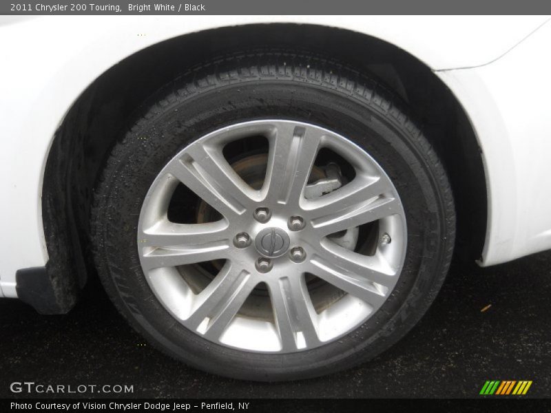 Bright White / Black 2011 Chrysler 200 Touring