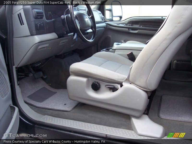  2005 F250 Super Duty FX4 SuperCab 4x4 Medium Flint Interior