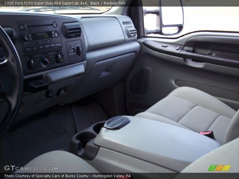 Black / Medium Flint 2005 Ford F250 Super Duty FX4 SuperCab 4x4