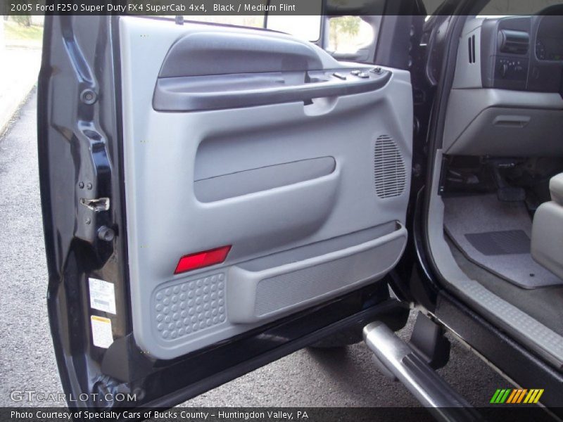 Black / Medium Flint 2005 Ford F250 Super Duty FX4 SuperCab 4x4