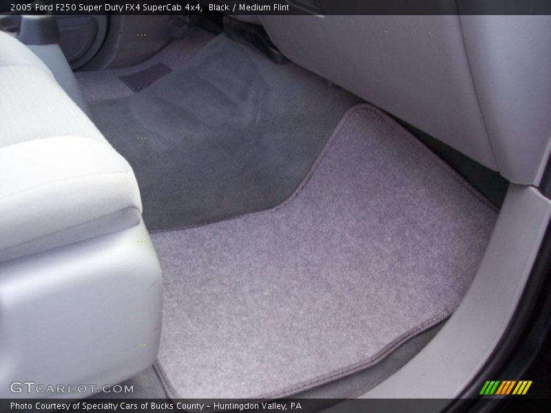 Black / Medium Flint 2005 Ford F250 Super Duty FX4 SuperCab 4x4