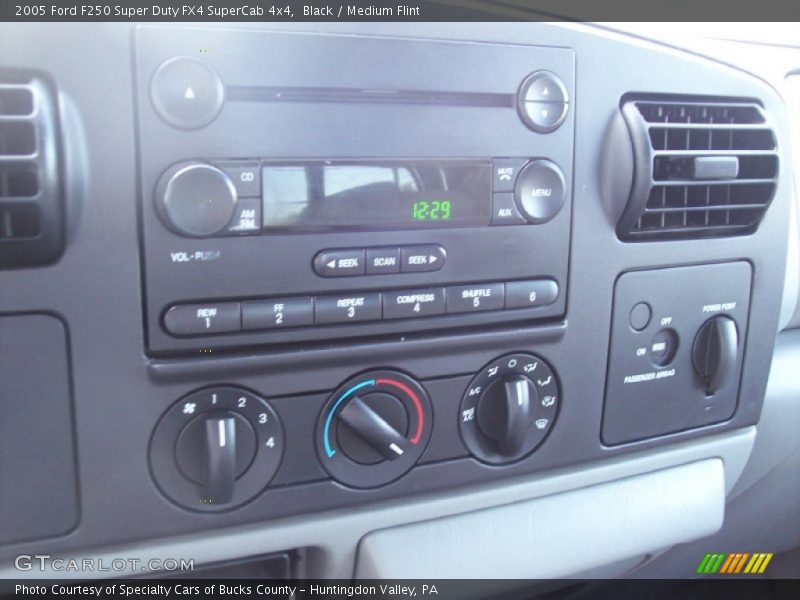 Black / Medium Flint 2005 Ford F250 Super Duty FX4 SuperCab 4x4
