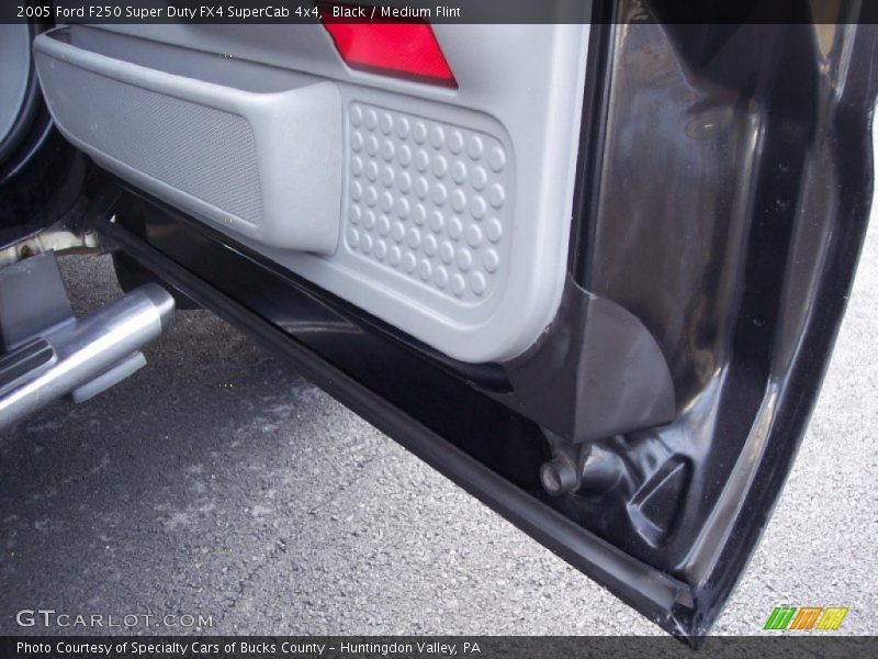 Black / Medium Flint 2005 Ford F250 Super Duty FX4 SuperCab 4x4