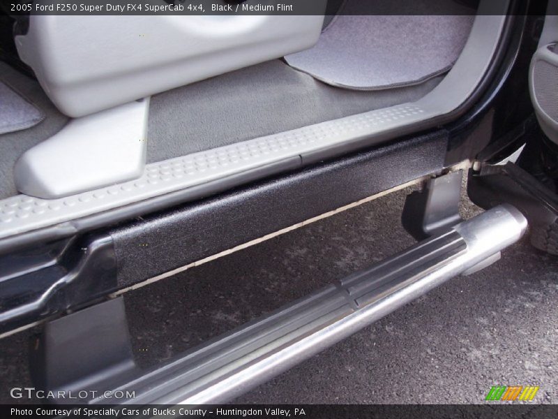 Black / Medium Flint 2005 Ford F250 Super Duty FX4 SuperCab 4x4