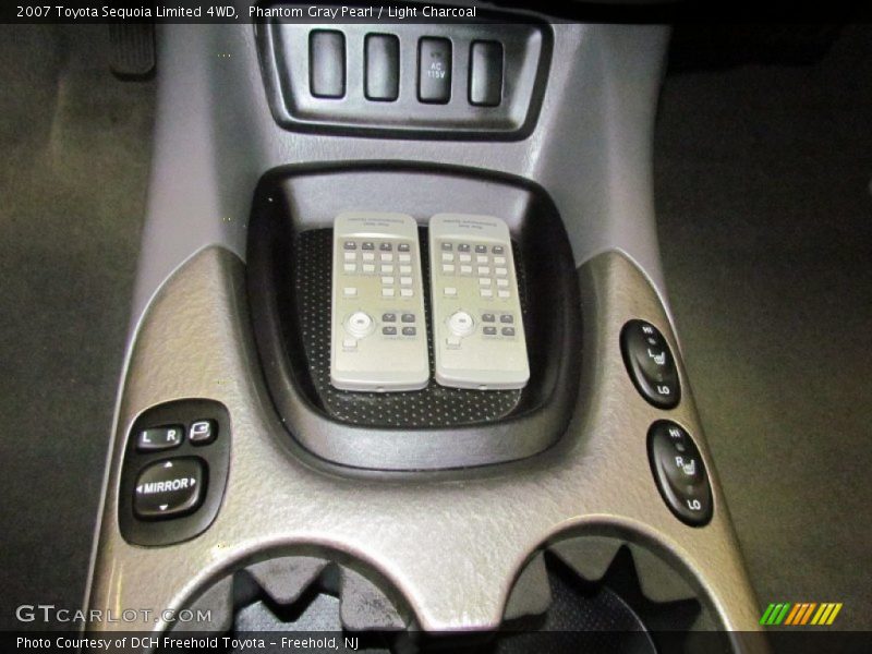 Phantom Gray Pearl / Light Charcoal 2007 Toyota Sequoia Limited 4WD