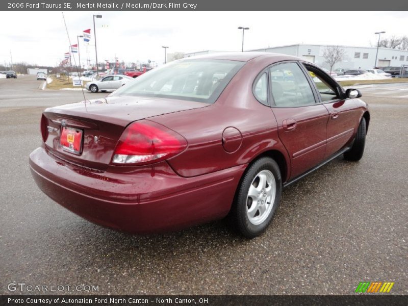 Merlot Metallic / Medium/Dark Flint Grey 2006 Ford Taurus SE