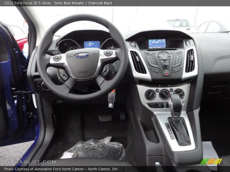 Sonic Blue Metallic / Charcoal Black 2012 Ford Focus SE 5-Door