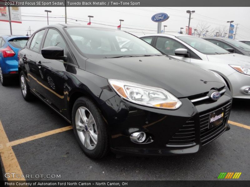 Tuxedo Black Metallic / Two-Tone Sport 2012 Ford Focus SE Sport Sedan