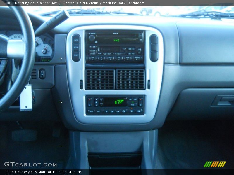 Harvest Gold Metallic / Medium Dark Parchment 2002 Mercury Mountaineer AWD
