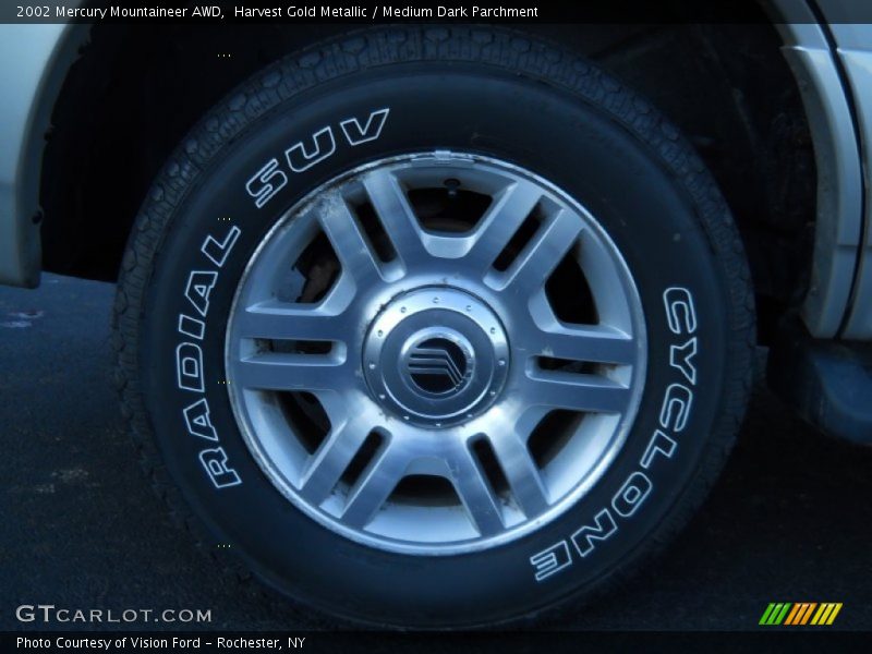 Harvest Gold Metallic / Medium Dark Parchment 2002 Mercury Mountaineer AWD