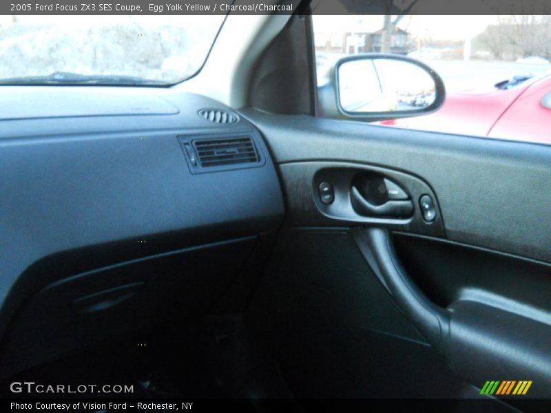 Egg Yolk Yellow / Charcoal/Charcoal 2005 Ford Focus ZX3 SES Coupe