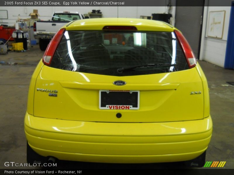 Egg Yolk Yellow / Charcoal/Charcoal 2005 Ford Focus ZX3 SES Coupe