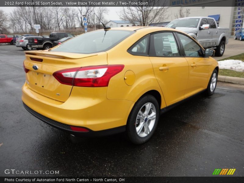 Yellow Blaze Tricoat Metallic / Two-Tone Sport 2012 Ford Focus SE Sport Sedan