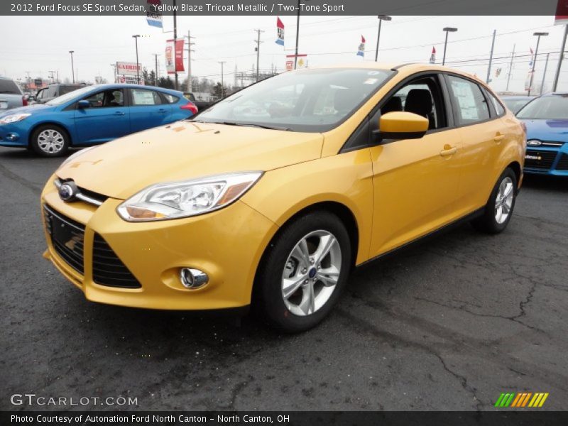 Yellow Blaze Tricoat Metallic / Two-Tone Sport 2012 Ford Focus SE Sport Sedan