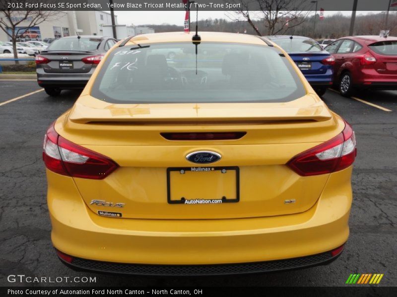 Yellow Blaze Tricoat Metallic / Two-Tone Sport 2012 Ford Focus SE Sport Sedan
