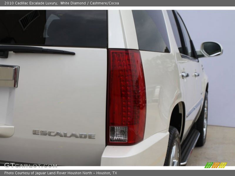 White Diamond / Cashmere/Cocoa 2010 Cadillac Escalade Luxury