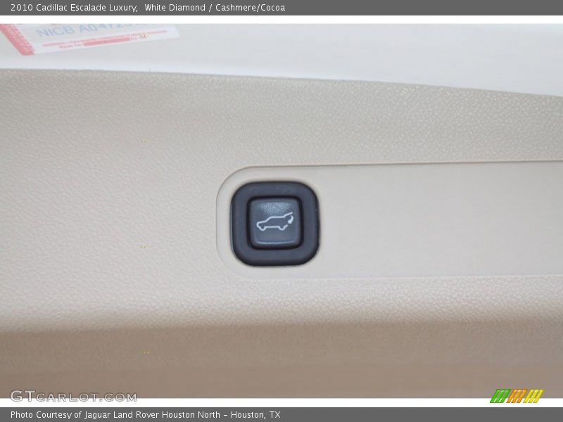 White Diamond / Cashmere/Cocoa 2010 Cadillac Escalade Luxury