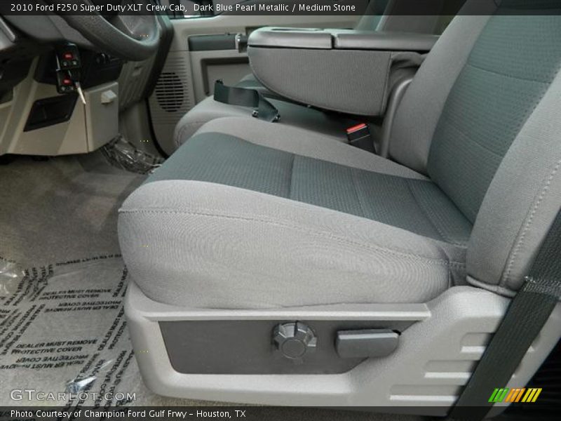 Dark Blue Pearl Metallic / Medium Stone 2010 Ford F250 Super Duty XLT Crew Cab