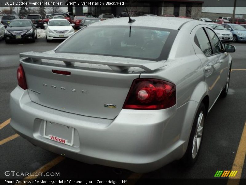 Bright Silver Metallic / Black/Red 2011 Dodge Avenger Mainstreet