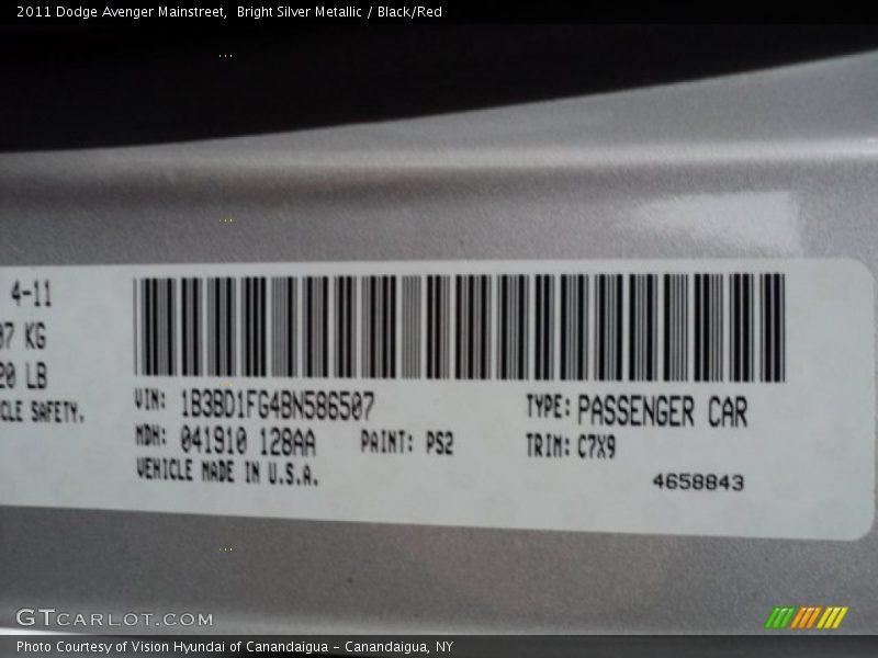 Bright Silver Metallic / Black/Red 2011 Dodge Avenger Mainstreet