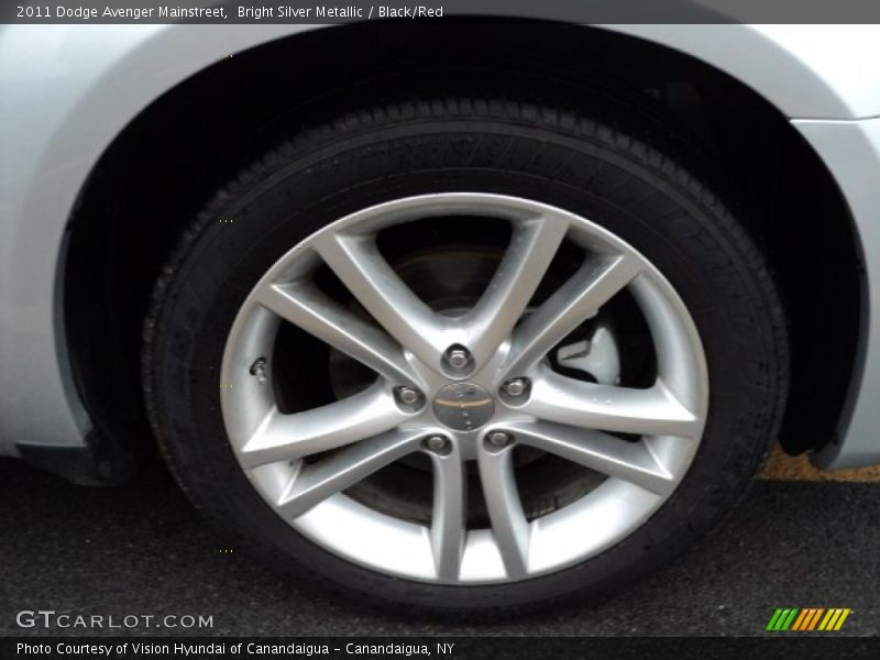 Bright Silver Metallic / Black/Red 2011 Dodge Avenger Mainstreet