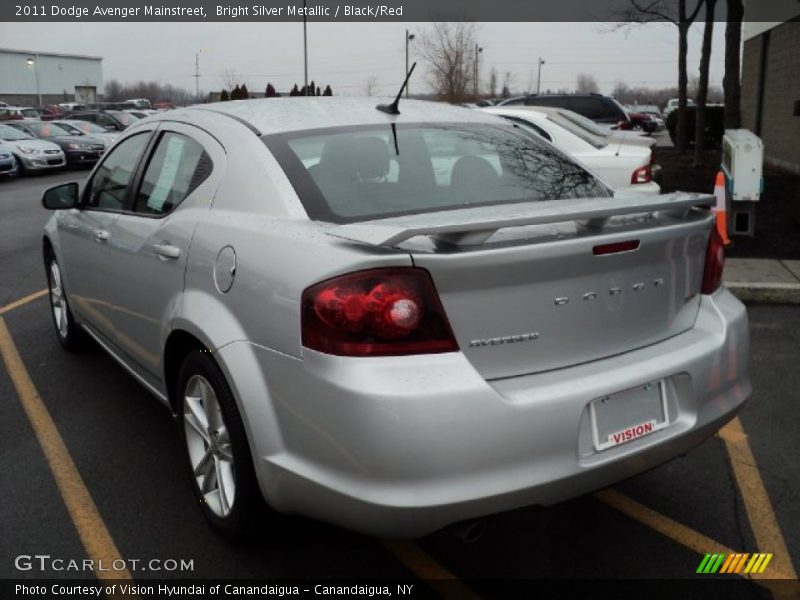 Bright Silver Metallic / Black/Red 2011 Dodge Avenger Mainstreet