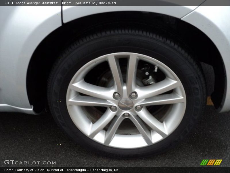 Bright Silver Metallic / Black/Red 2011 Dodge Avenger Mainstreet