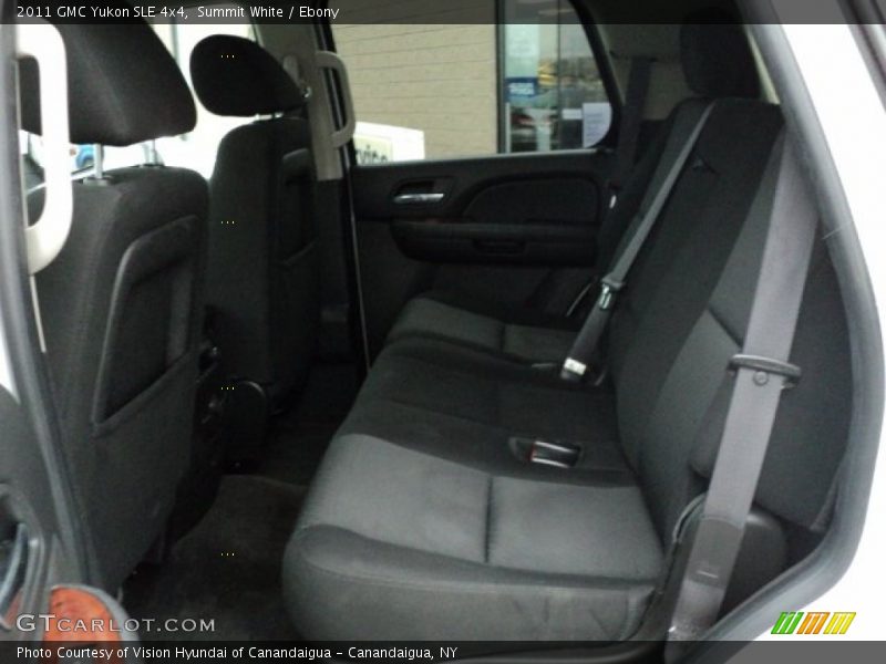 Summit White / Ebony 2011 GMC Yukon SLE 4x4