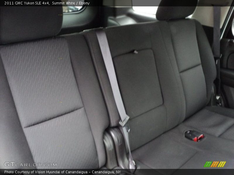 Summit White / Ebony 2011 GMC Yukon SLE 4x4