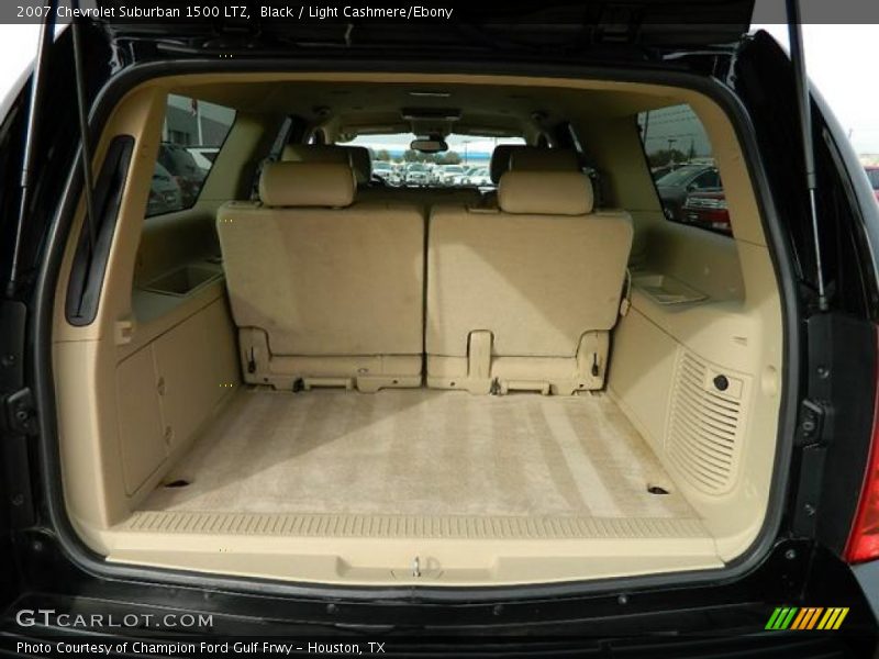 Black / Light Cashmere/Ebony 2007 Chevrolet Suburban 1500 LTZ