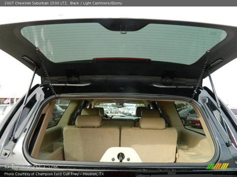 Black / Light Cashmere/Ebony 2007 Chevrolet Suburban 1500 LTZ