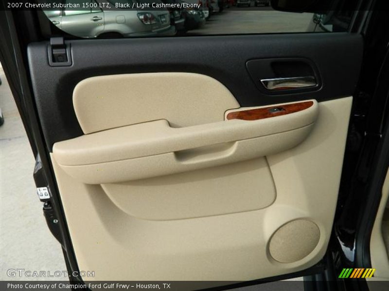 Black / Light Cashmere/Ebony 2007 Chevrolet Suburban 1500 LTZ