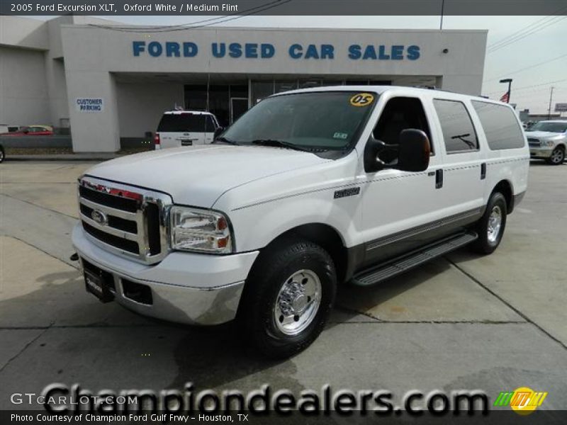 Oxford White / Medium Flint 2005 Ford Excursion XLT