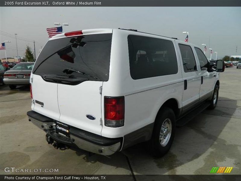 Oxford White / Medium Flint 2005 Ford Excursion XLT