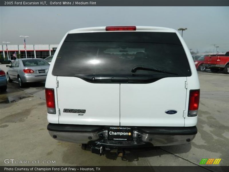 Oxford White / Medium Flint 2005 Ford Excursion XLT