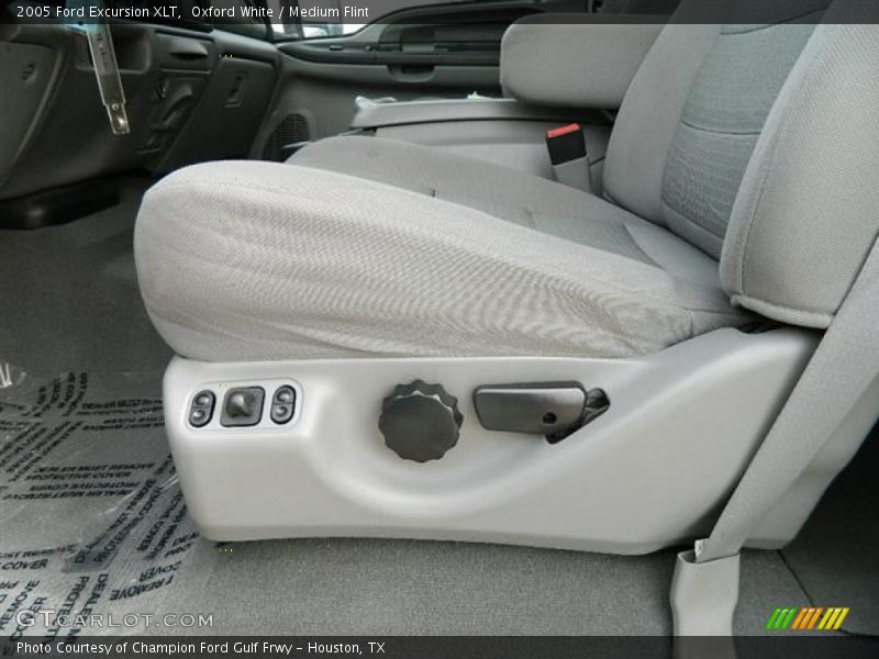 Oxford White / Medium Flint 2005 Ford Excursion XLT