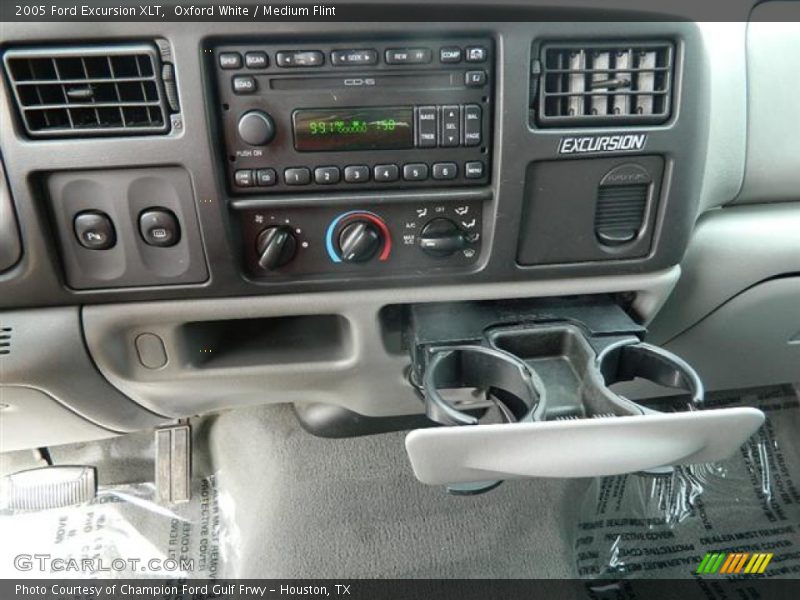 Controls of 2005 Excursion XLT