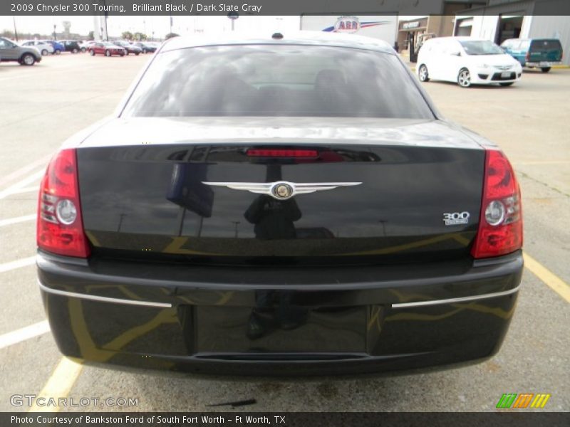 Brilliant Black / Dark Slate Gray 2009 Chrysler 300 Touring