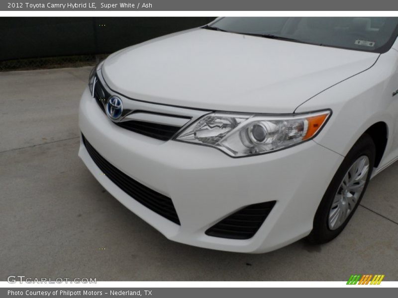 Super White / Ash 2012 Toyota Camry Hybrid LE