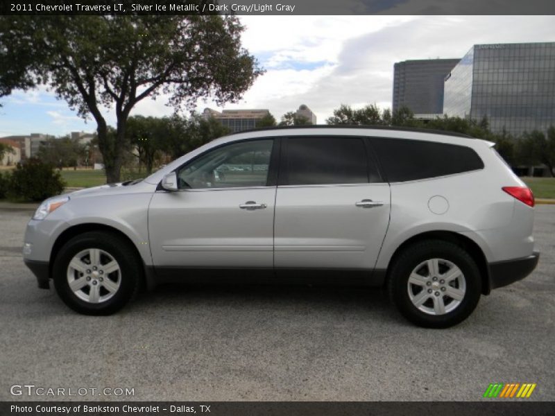 Silver Ice Metallic / Dark Gray/Light Gray 2011 Chevrolet Traverse LT