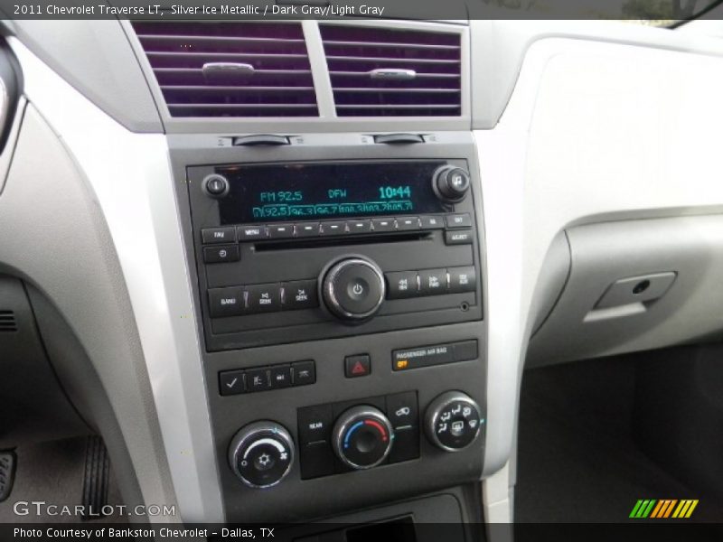 Silver Ice Metallic / Dark Gray/Light Gray 2011 Chevrolet Traverse LT