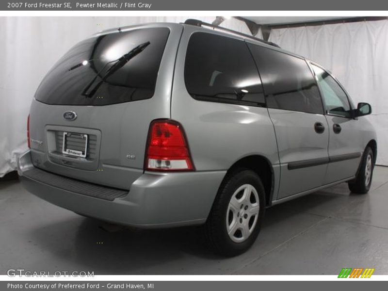 Pewter Metallic / Flint Gray 2007 Ford Freestar SE