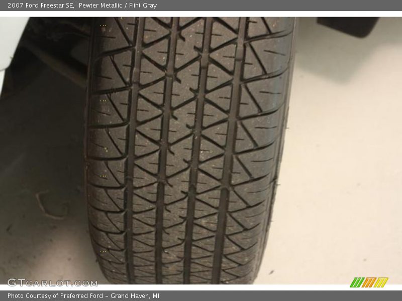 Pewter Metallic / Flint Gray 2007 Ford Freestar SE