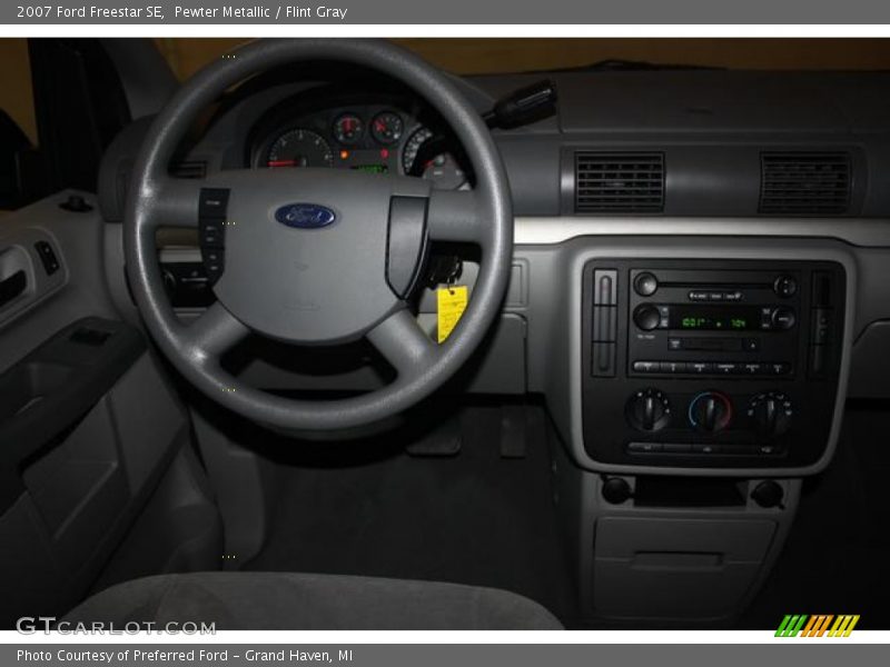 Pewter Metallic / Flint Gray 2007 Ford Freestar SE