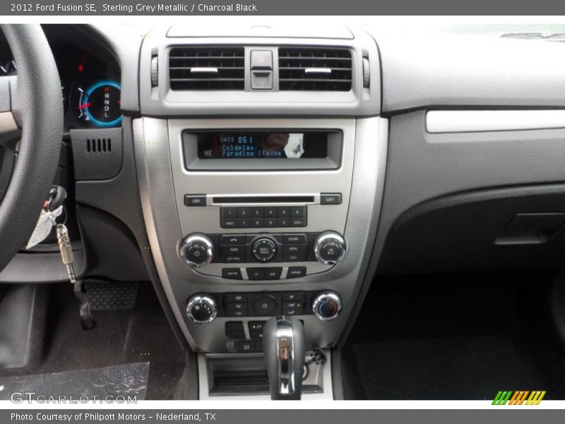 Sterling Grey Metallic / Charcoal Black 2012 Ford Fusion SE