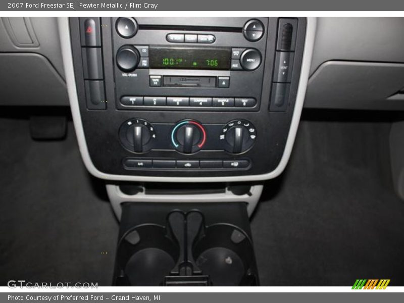 Pewter Metallic / Flint Gray 2007 Ford Freestar SE