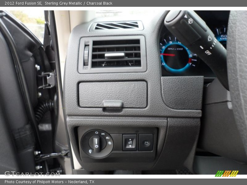 Sterling Grey Metallic / Charcoal Black 2012 Ford Fusion SE