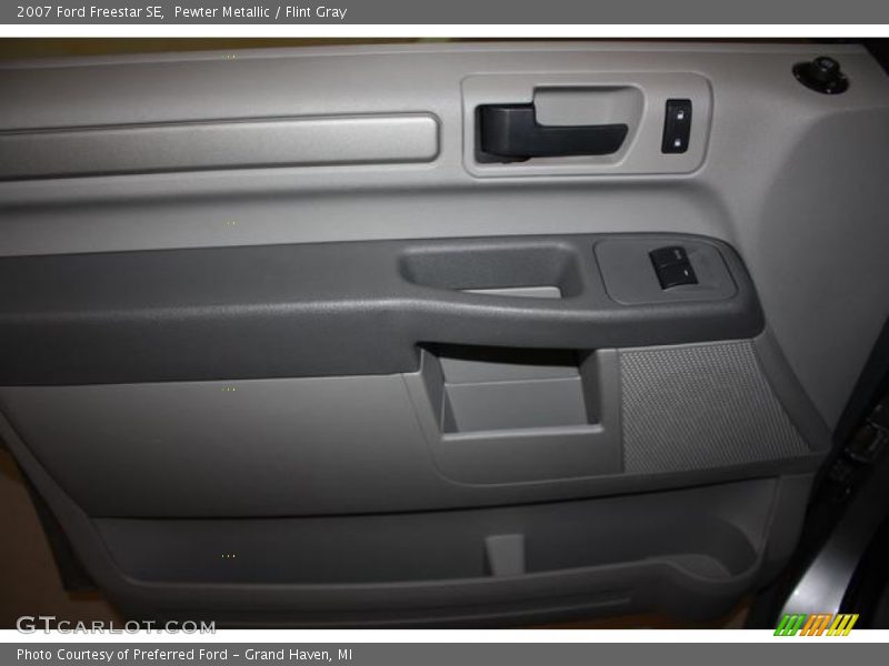 Pewter Metallic / Flint Gray 2007 Ford Freestar SE