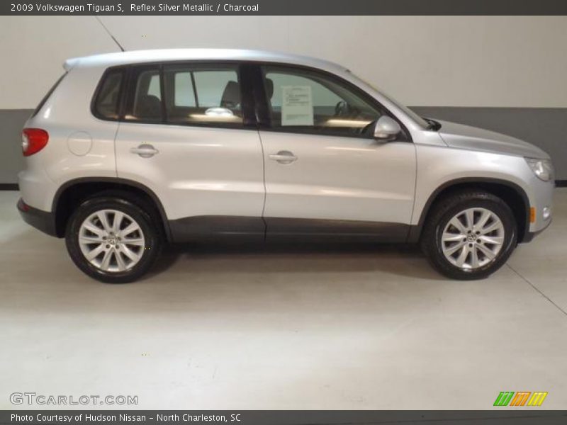 Reflex Silver Metallic / Charcoal 2009 Volkswagen Tiguan S