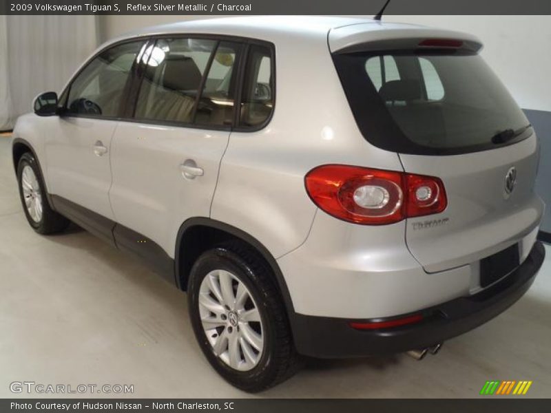 Reflex Silver Metallic / Charcoal 2009 Volkswagen Tiguan S